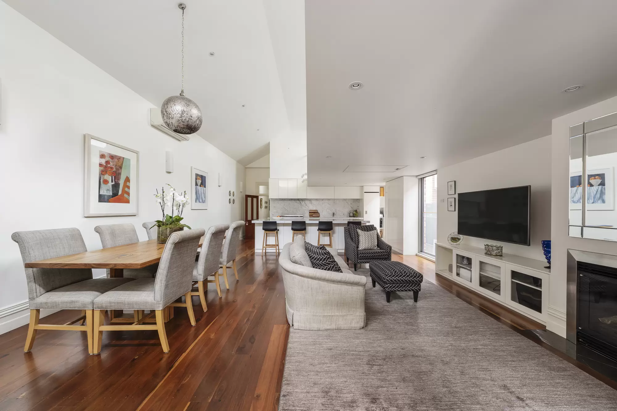 30 Seymour Avenue, Armadale Sold by Melbourne Sotheby's International Realty - image 2