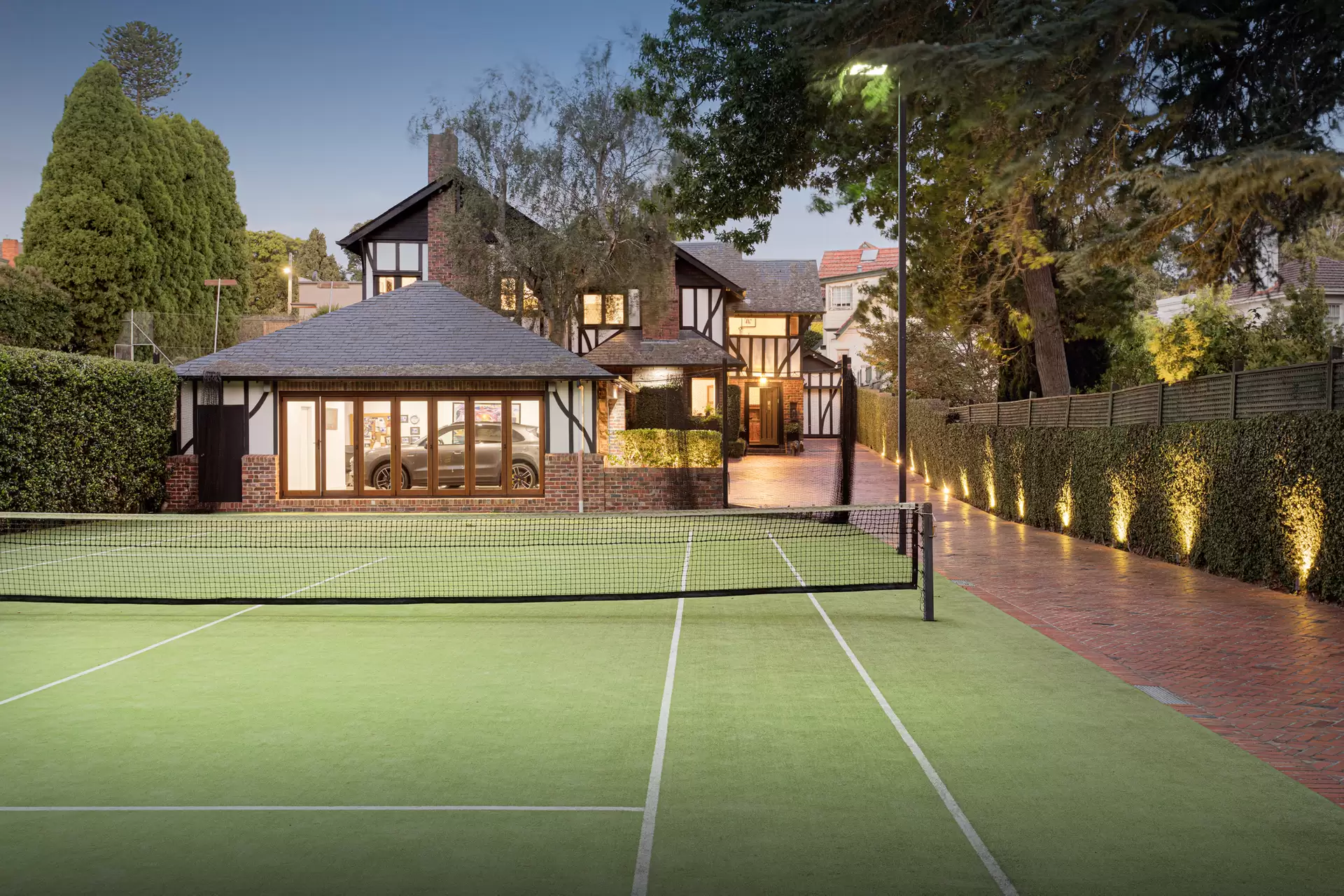8 Lansell Road, Toorak Sold by Melbourne Sotheby's International Realty - image 1