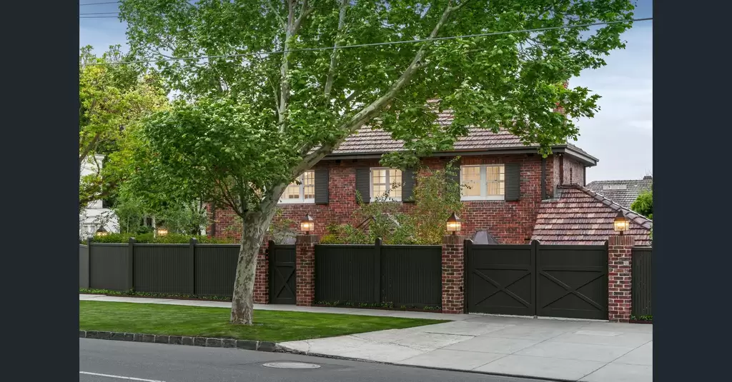 70 St Georges Road, Toorak Sold by Melbourne Sotheby's International Realty