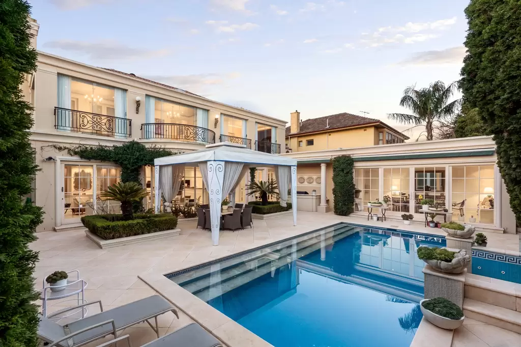 13 Mulgoa Street, Brighton For Sale by Melbourne Sotheby's International Realty