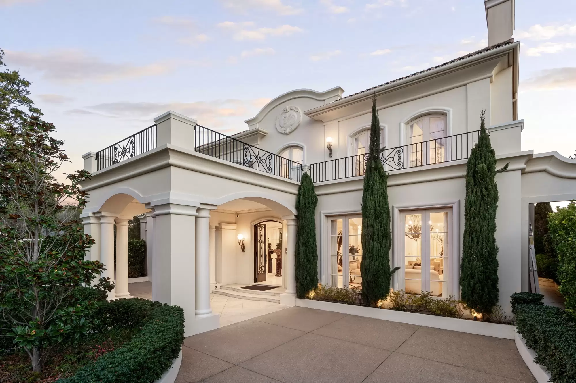 13 Mulgoa Street, Brighton For Sale by Melbourne Sotheby's International Realty - image 2