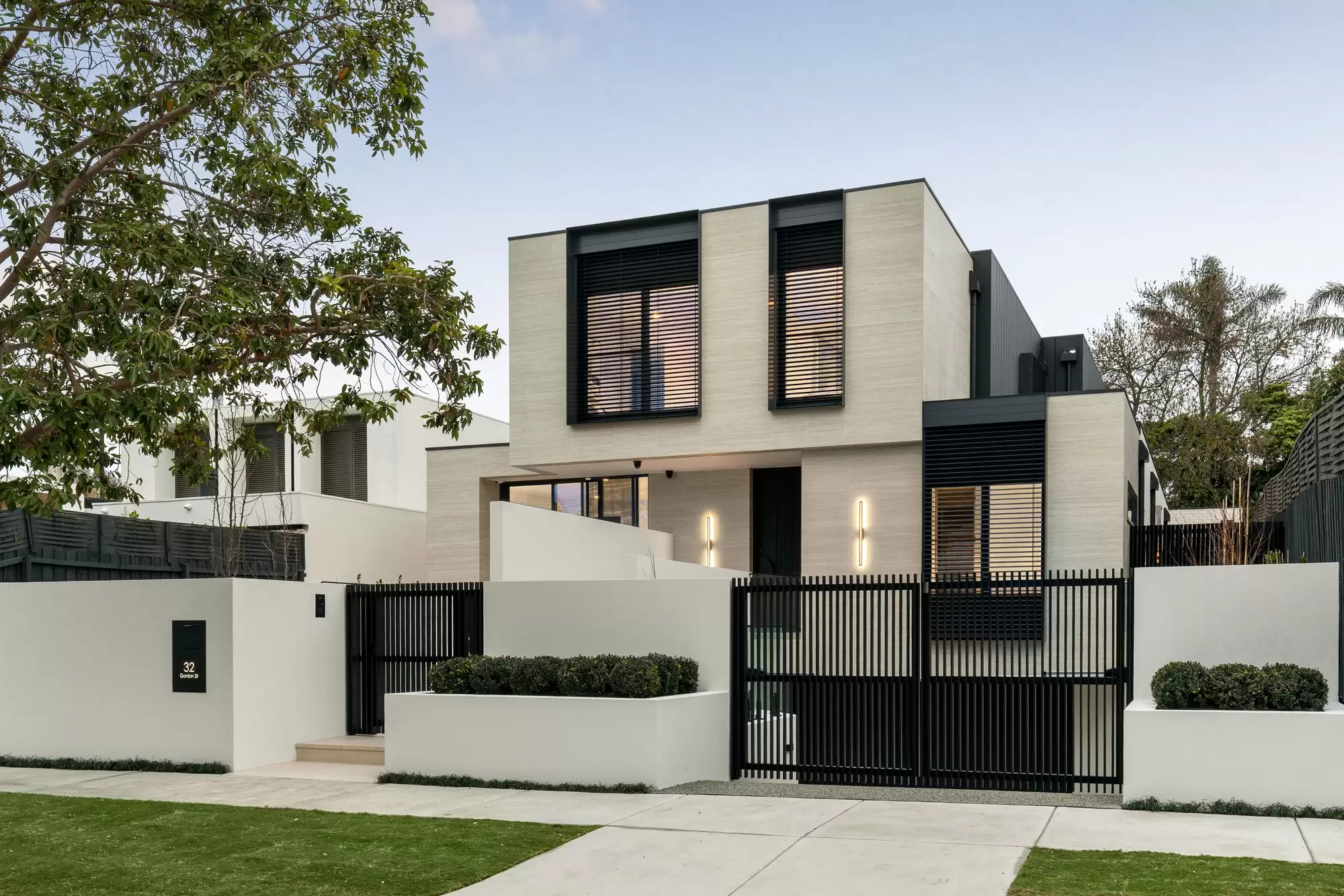 32 Gordon Street, Hampton Expressions of Interest by Melbourne Sotheby's International Realty - image 3