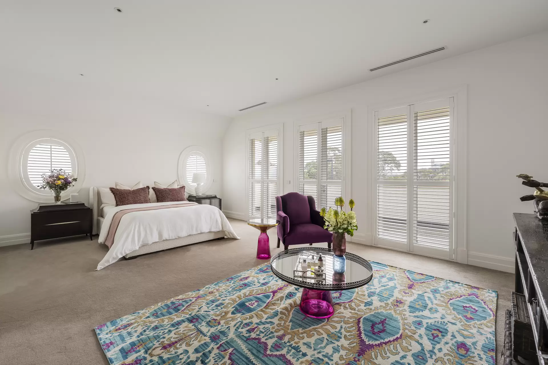 5 Boandyne Court, Toorak For Sale by Melbourne Sotheby's International Realty - image 1