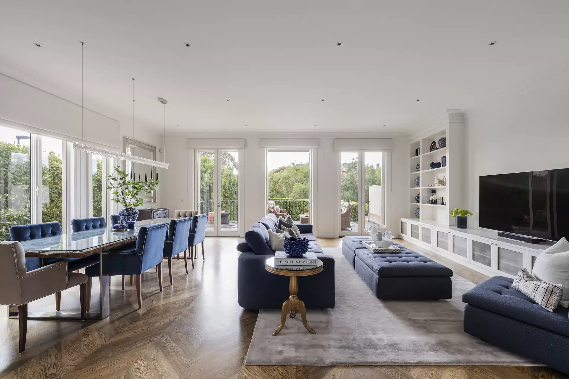 5 Boandyne Court, Toorak For Sale by Melbourne Sotheby's International Realty - image 1