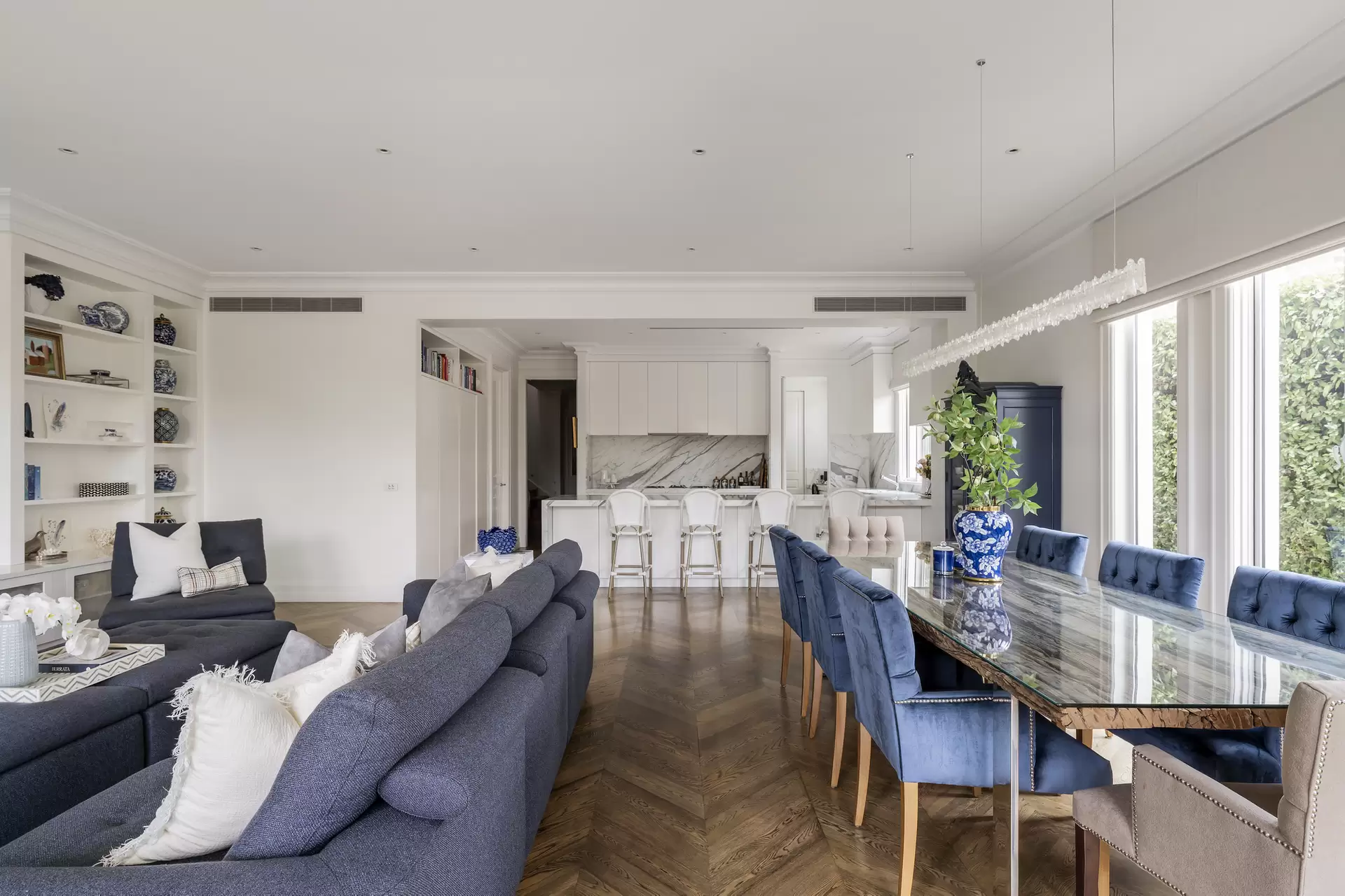 5 Boandyne Court, Toorak For Sale by Melbourne Sotheby's International Realty - image 1