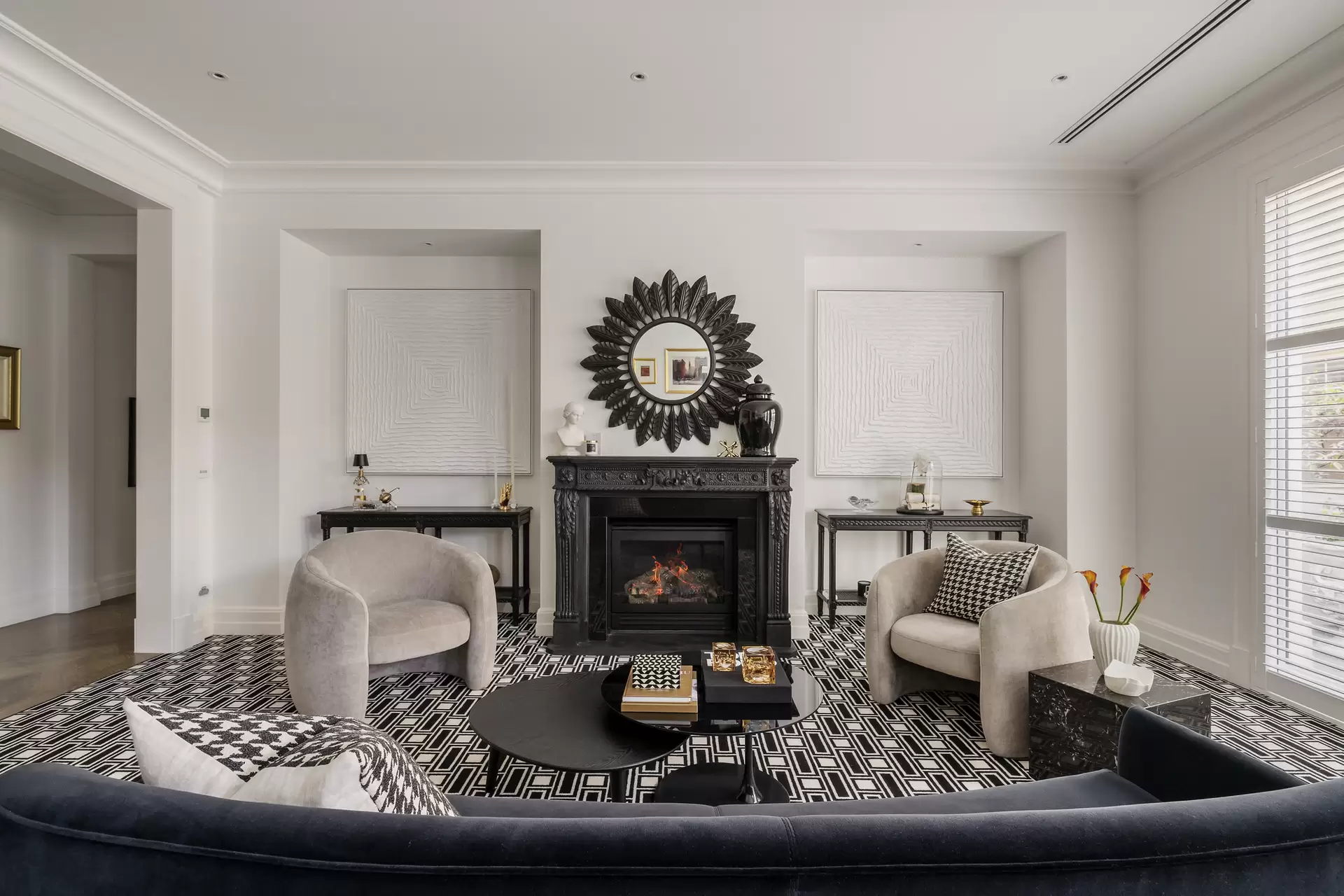 5 Boandyne Court, Toorak For Sale by Melbourne Sotheby's International Realty - image 1