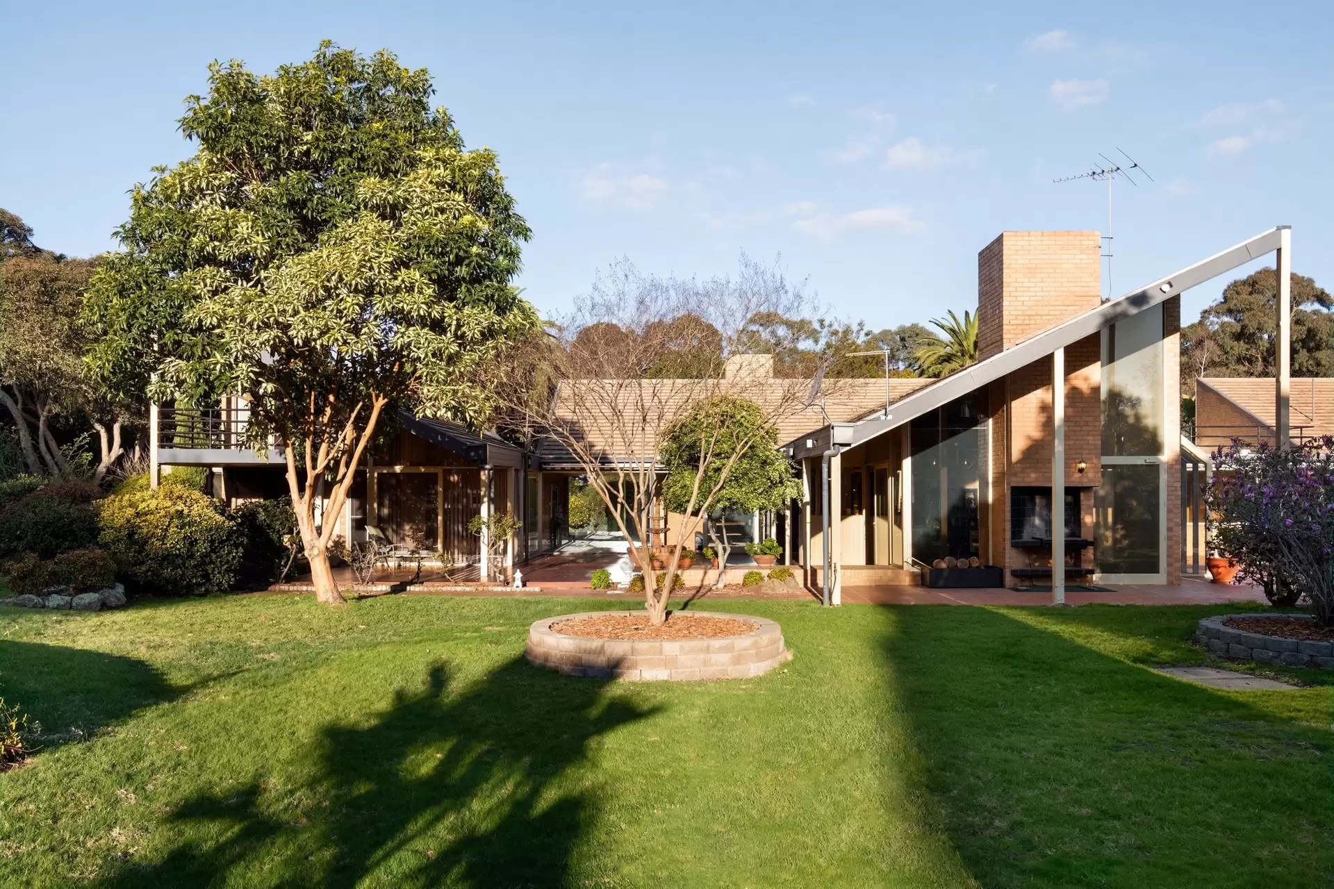 732-742 Springvale Road, Braeside For Sale by Melbourne Sotheby's International Realty - image 1