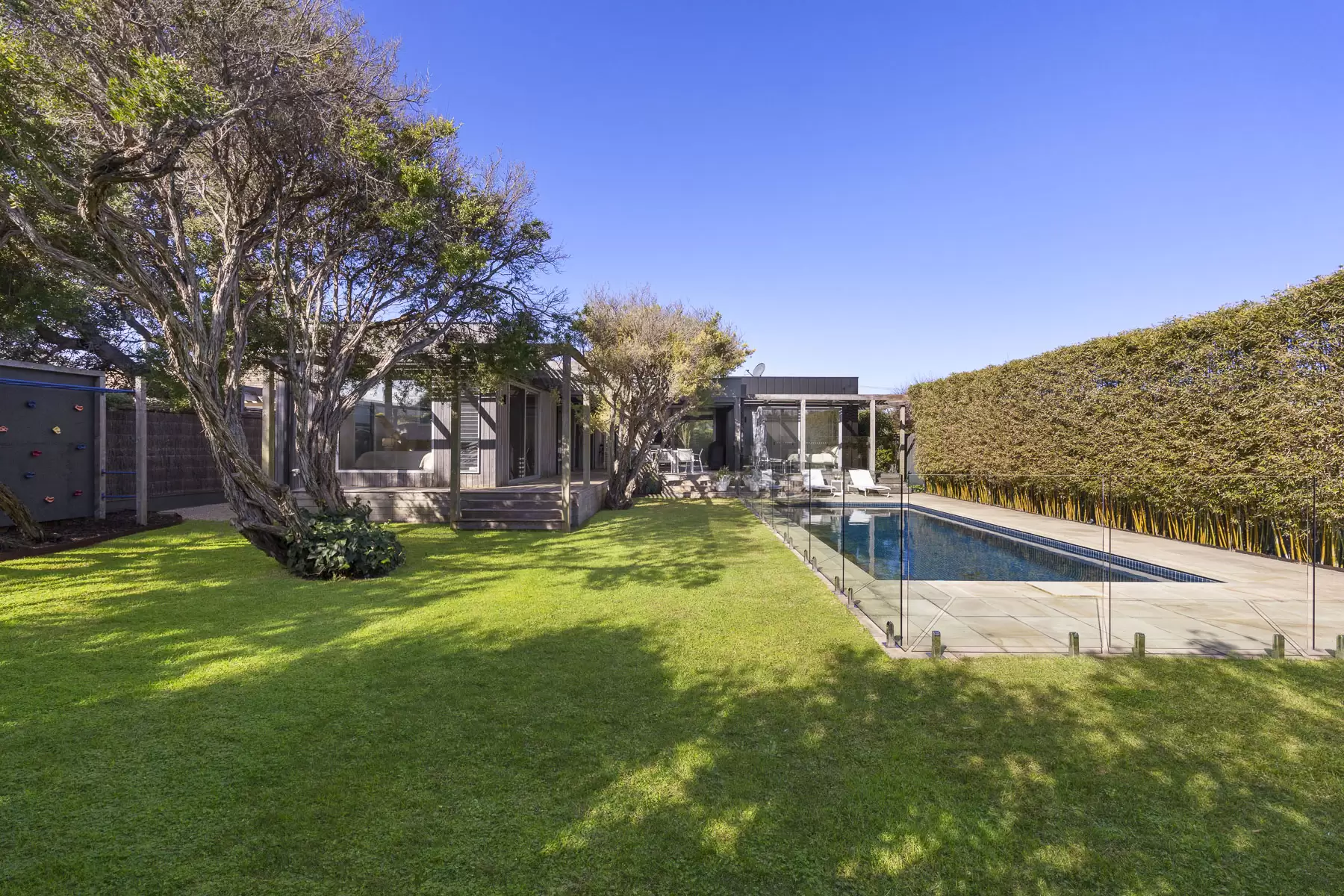 26 Munro Street, Blairgowrie For Sale by Melbourne Sotheby's International Realty - image 6