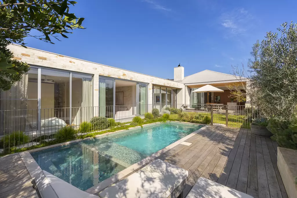 10 Kerferd Avenue, Sorrento For Sale by Melbourne Sotheby's International Realty