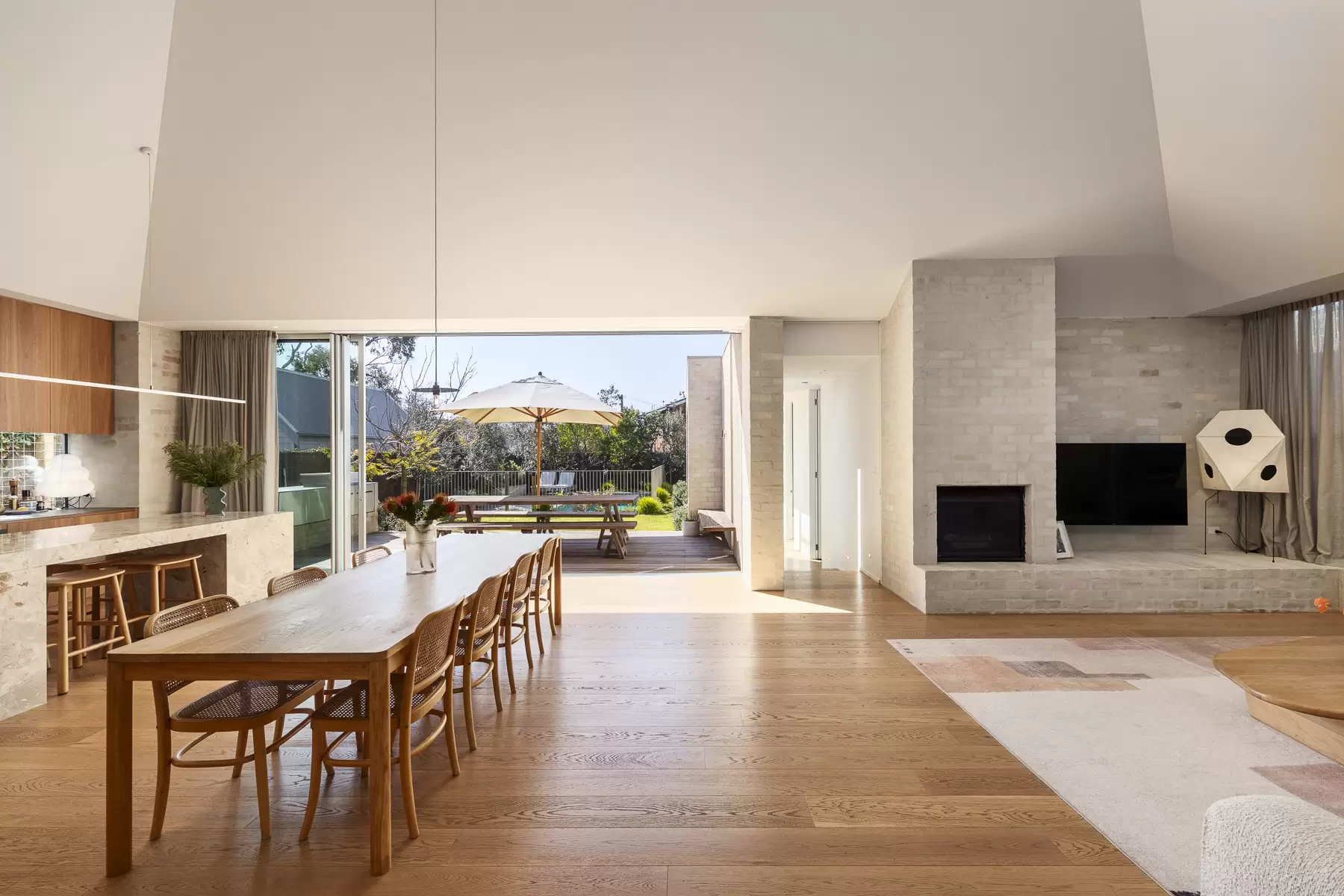 10 Kerferd Avenue, Sorrento For Sale by Melbourne Sotheby's International Realty - image 2