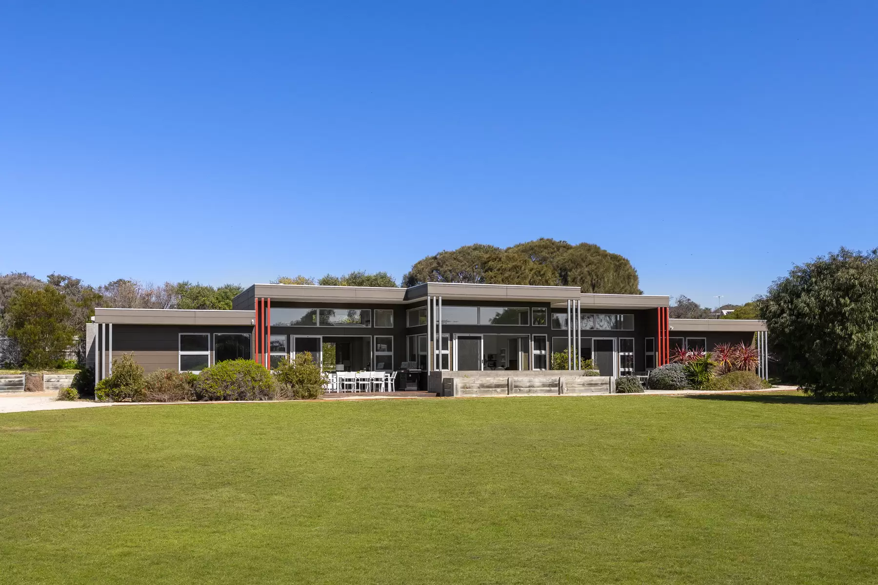 14 Pearse Road, Blairgowrie For Sale by Melbourne Sotheby's International Realty - image 4