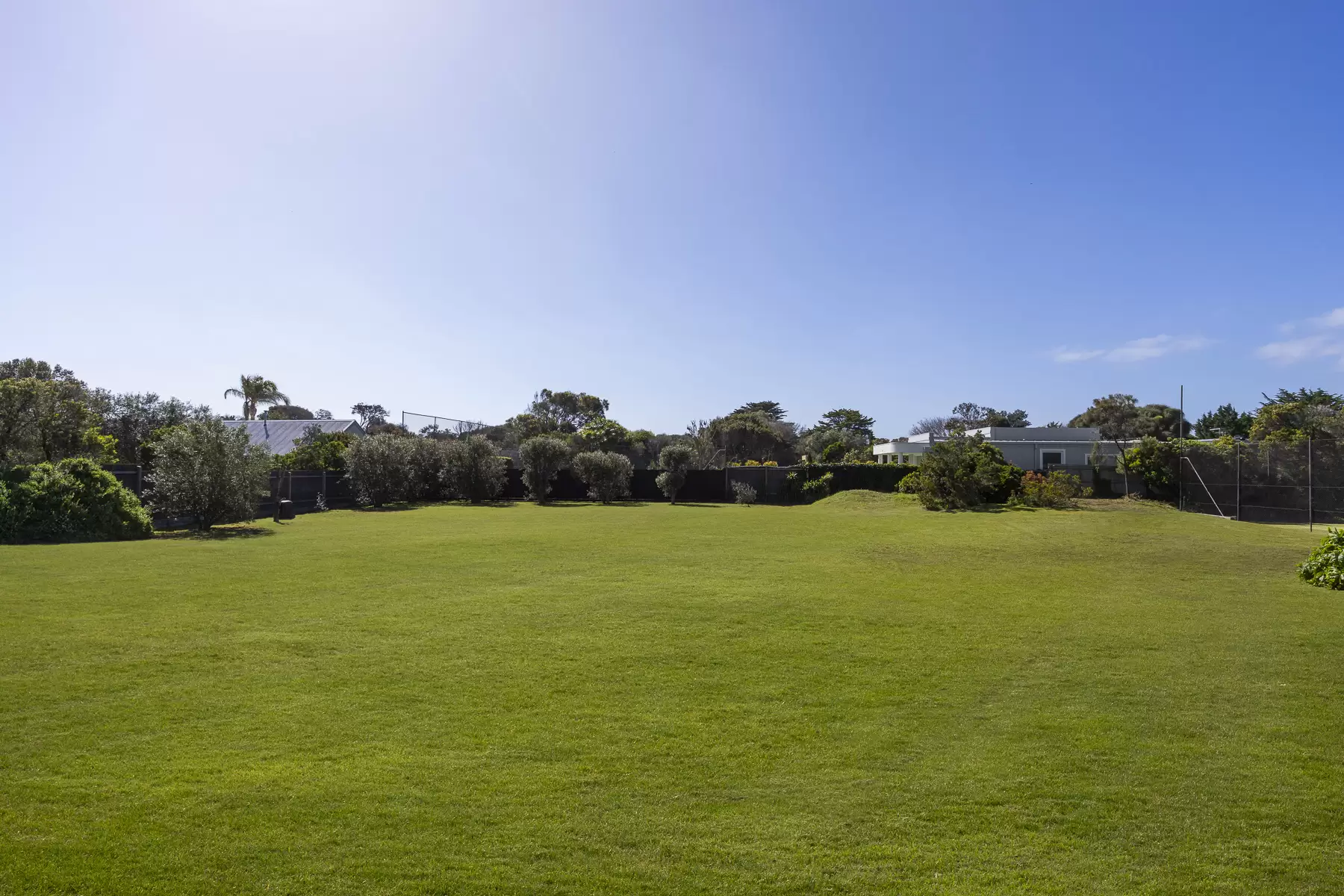 14 Pearse Road, Blairgowrie For Sale by Melbourne Sotheby's International Realty - image 6