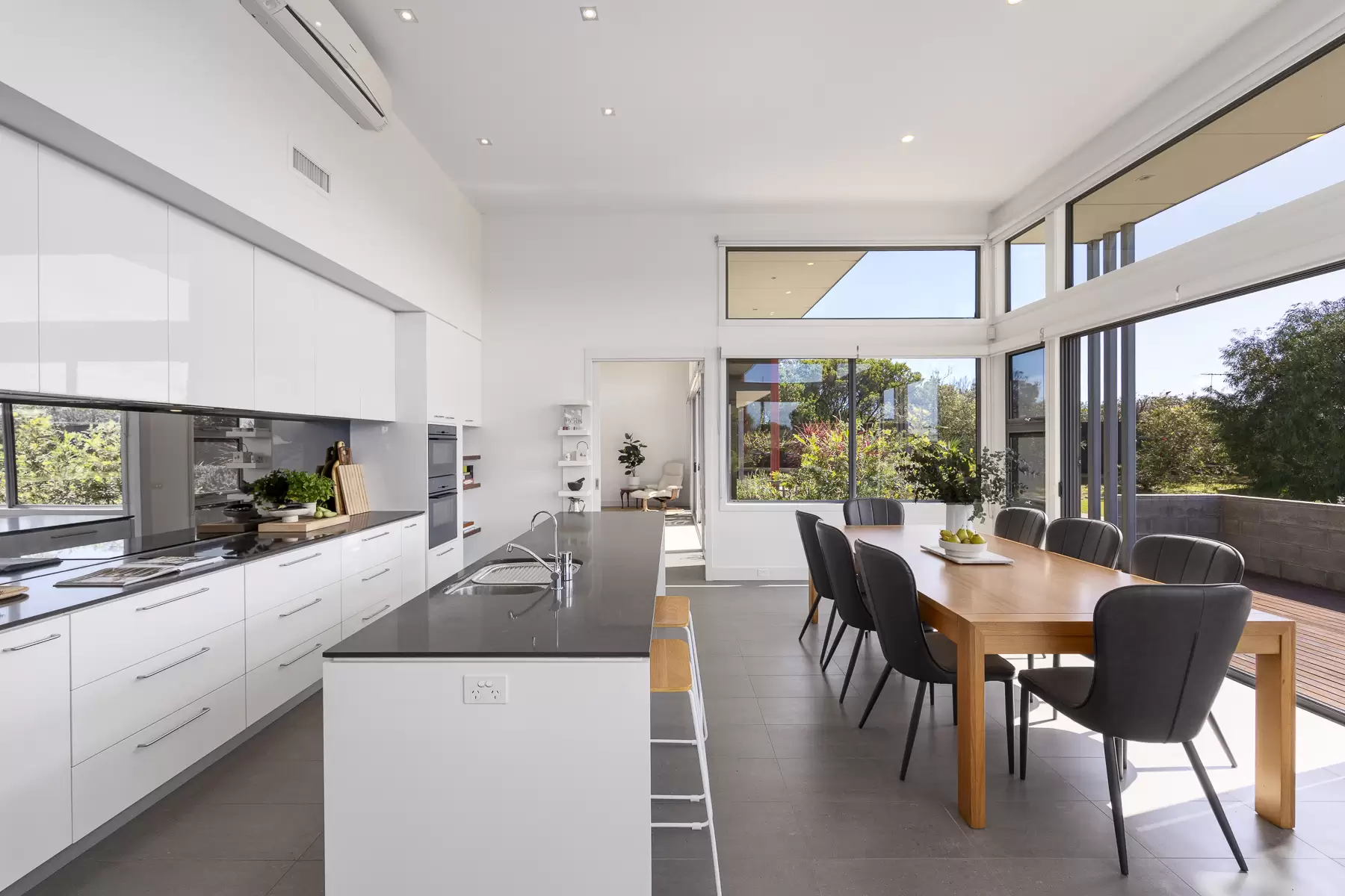 14 Pearse Road, Blairgowrie For Sale by Melbourne Sotheby's International Realty - image 11