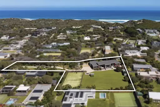 14 Pearse Road, Blairgowrie For Sale by Melbourne Sotheby's International Realty