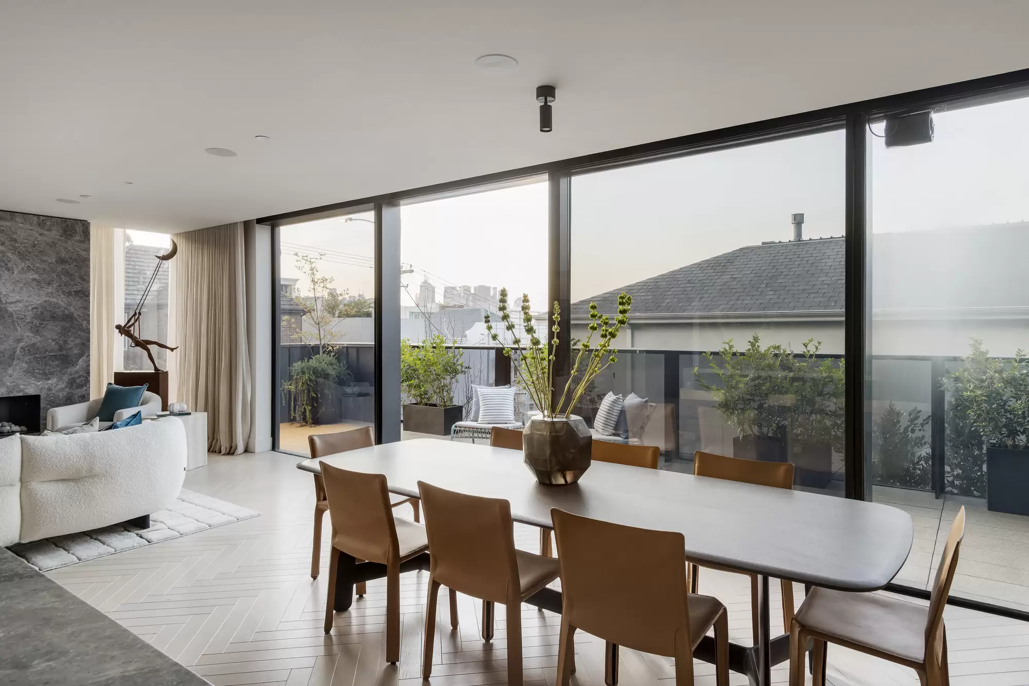 3/16 The Righi, South Yarra Auction by Melbourne Sotheby's International Realty - image 4