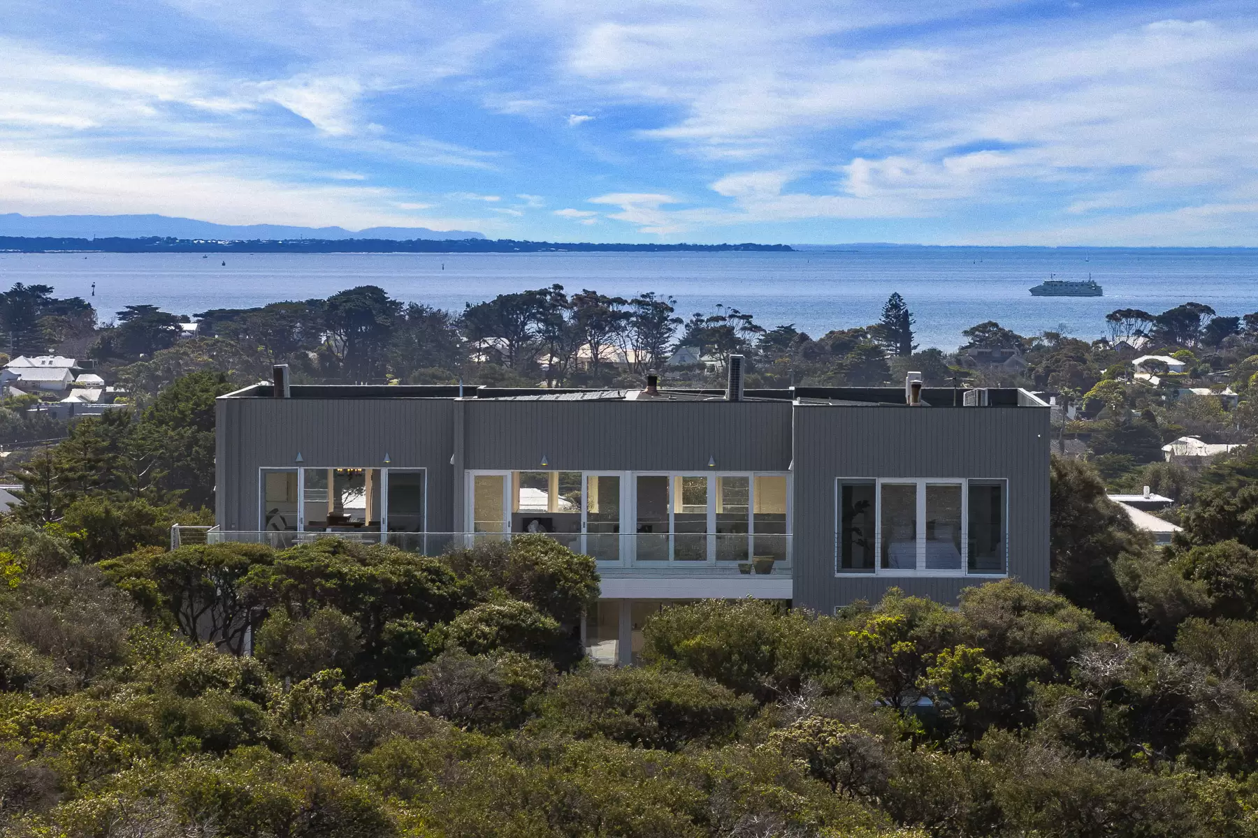 11 Paringa Road, Portsea For Sale by Melbourne Sotheby's International Realty - image 2