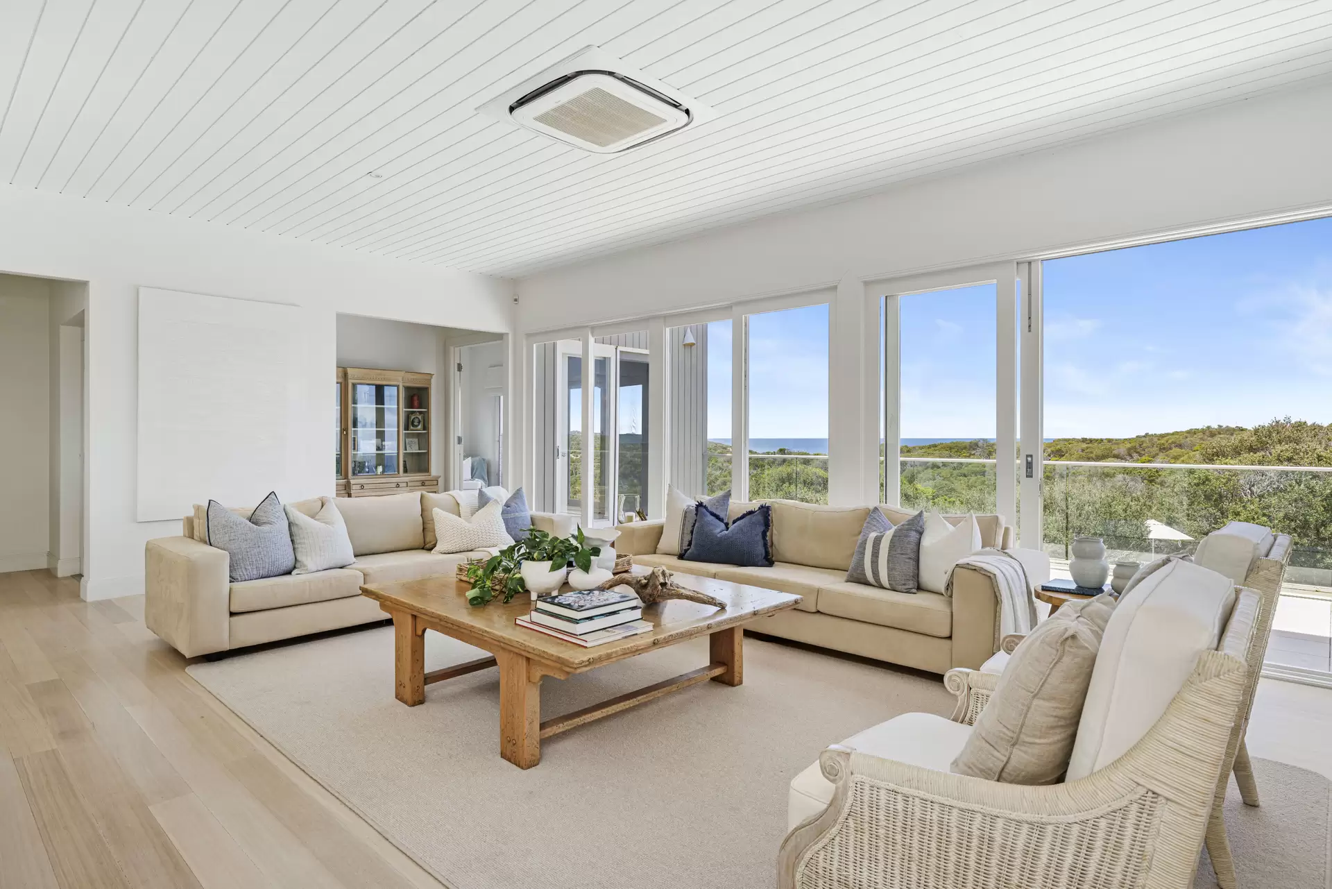 11 Paringa Road, Portsea For Sale by Melbourne Sotheby's International Realty - image 1