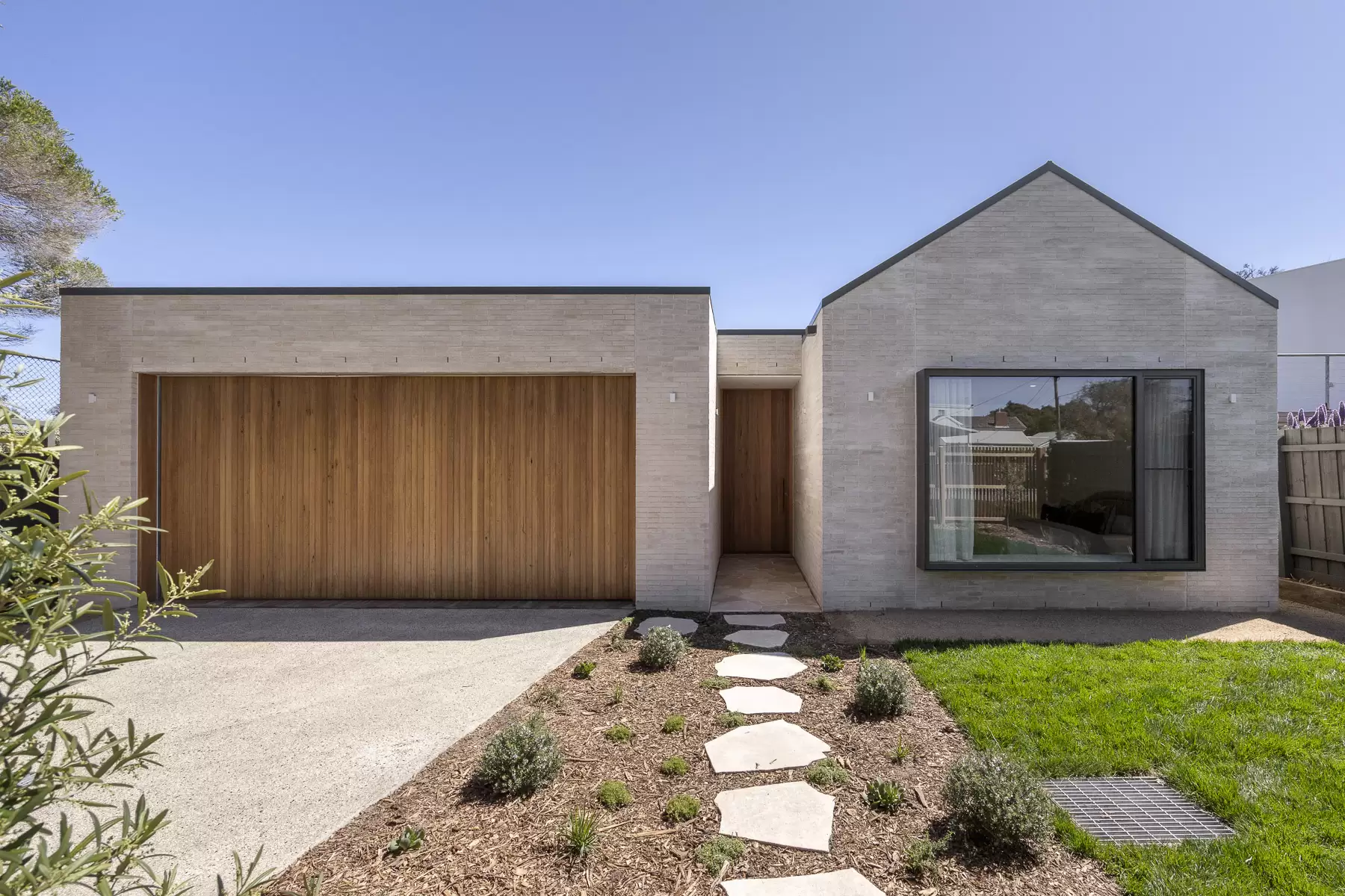 22 Bowen Road, Sorrento For Sale by Melbourne Sotheby's International Realty - image 3