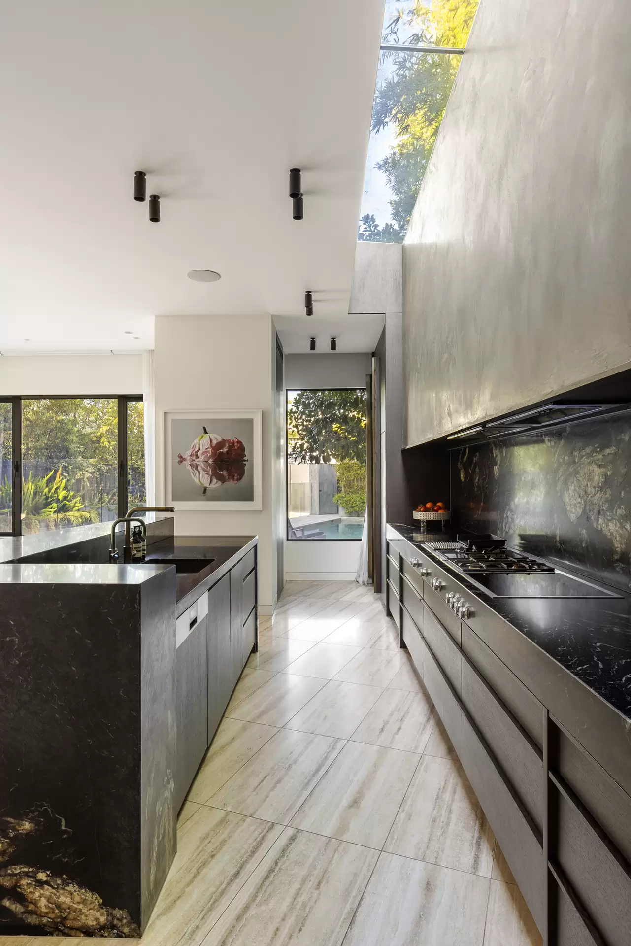 3 Maxwell Court, Toorak For Sale by Melbourne Sotheby's International Realty - image 1