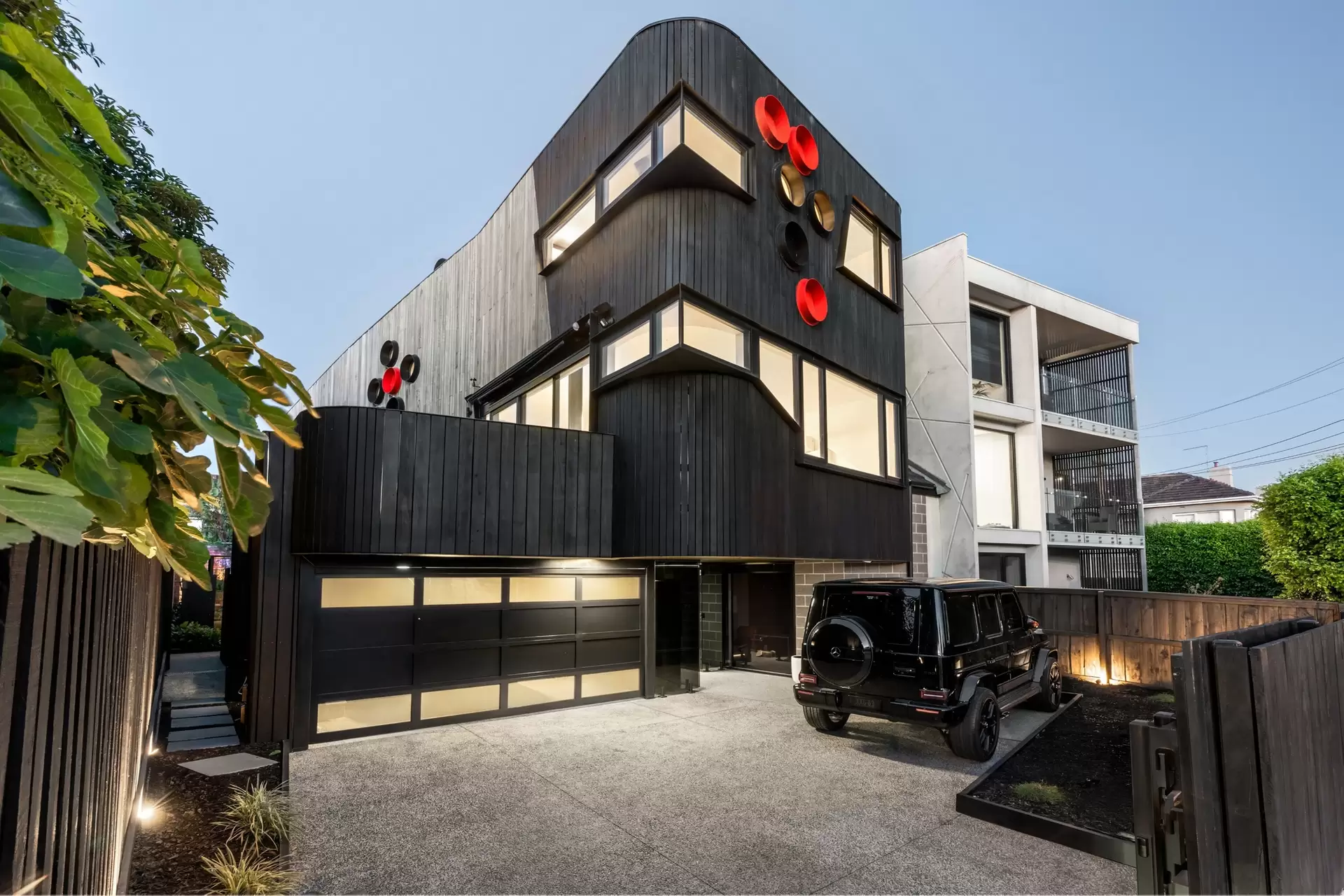 103 Ormond Esplanade